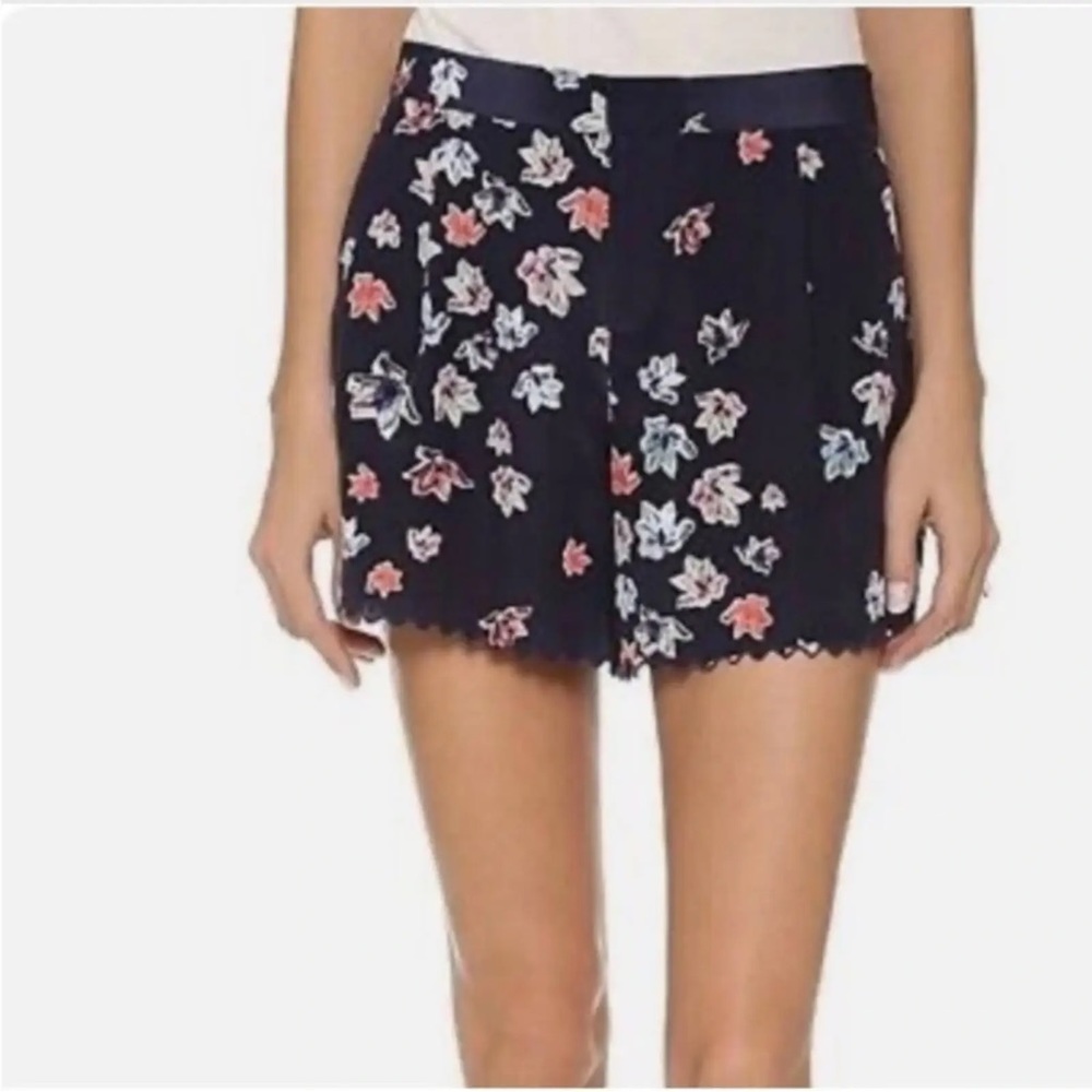 Club Monaco Silk Shorts Scalloped Hem Navy Floral Pattern sz 0